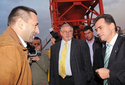 Nelu Iordache (stânga)