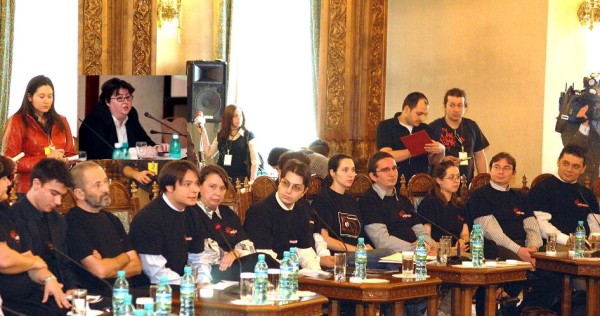Reprezentantii Soros si GDS, Mirciulica Toma si cei din Coalitia "Opriti Codurile", inclusiv Codul Familiei