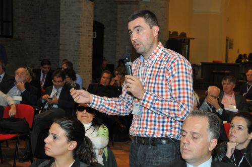 Stelian Negrea, fostul sclav al lui Voiculescu facut celebru de...Registrul Comertului